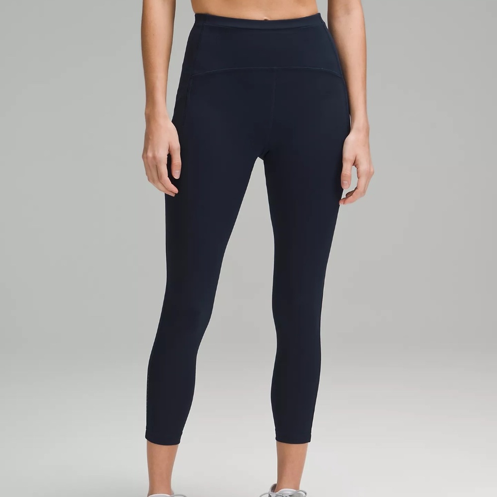 Lululemon Swift Speed High-Rise Crop 23" - navy - Size 4